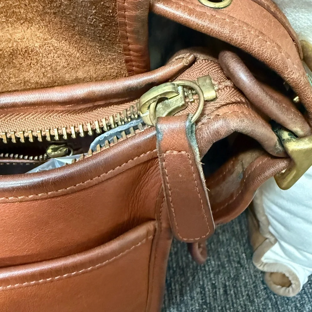 Vintage Patricia Coach crossbody bag - Picture 4 of 14